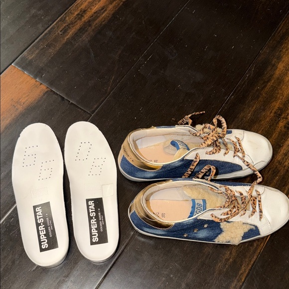 Gorgeous!! GGDB Blue Jean- White- Gold, Sherpa. Size 9. - Picture 15 of 16